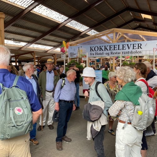 Erhvervsuddanelserne var også repræsenteret. Her kokkeeleverne.