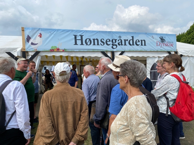 Første stop var Hønse gården hvor vores "gamle" kollega Jørgen Nyberg Larsen tog imod.